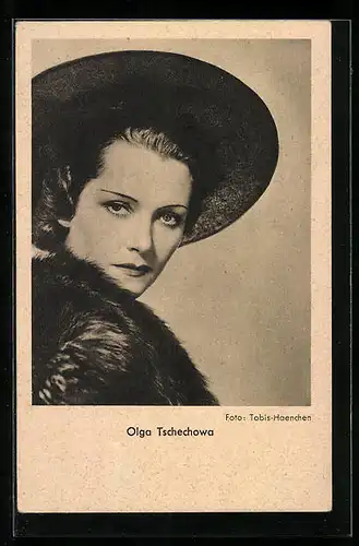 AK Schauspielerin Olga Tschechowa mit Pelz und Hut