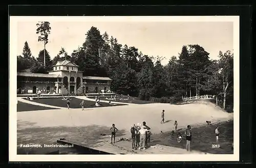 AK Faakersee, Inselstrandbad mit Besuchern