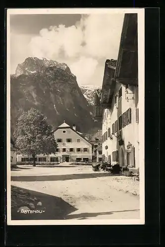 AK Abtenau, Ortspartie mit Bergen
