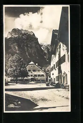 AK Abtenau, Strassenpartie mit Bergen