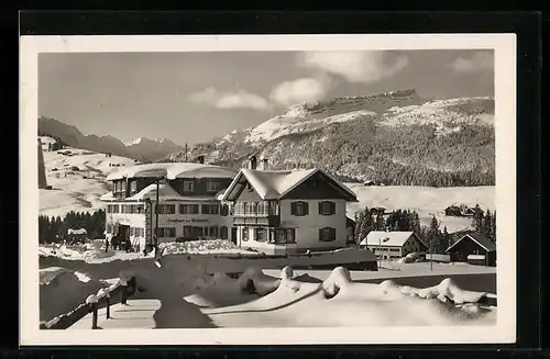 AK Riezlern bei Oberstdorf, Gasthaus und Pension Traube im Winter