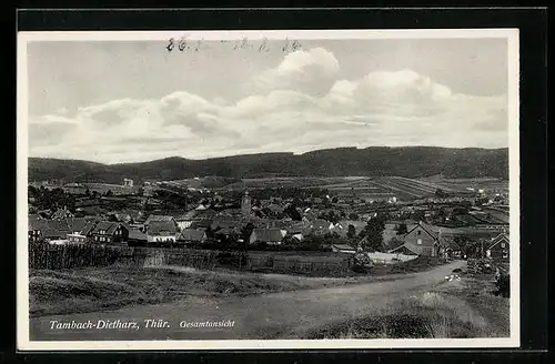 AK Tambach-Dietharz /Thür., Gesamtansicht mit Bergen