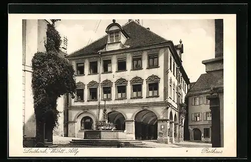 AK Leutkirch /Württ., Rathaus mit Brunnen
