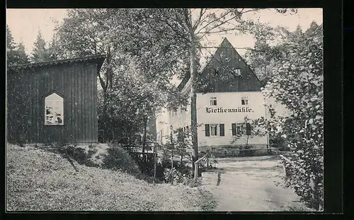 AK Schandau-Bahnhof /Sa., Liethen-Mühle mit Strasse und Holzgebäude
