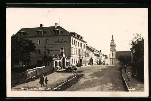 AK Maria Taferl, Strassenpartie mit Hotel Kaiserhof und Kirche