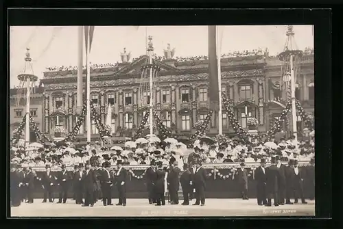 AK Berlin, Am Pariser Platz im Festschmuck