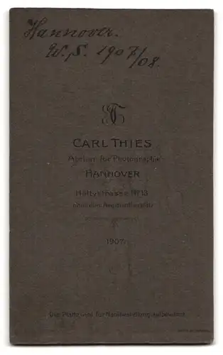 Fotografie Carl Thies, Hannover, hannoveraner junger Student W. S. im Anzug mit Schmiss und Couleuer, 1908