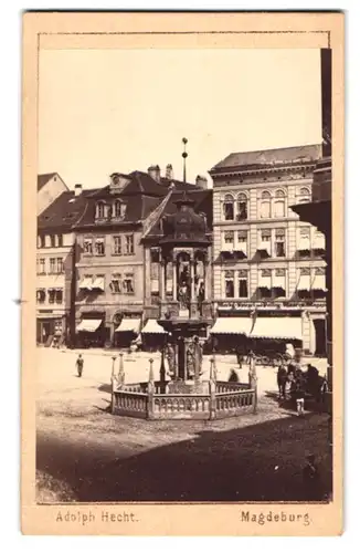 Fotografie Adolph Hecht, Magdeburg, Ansicht Magdeburg, Blick auf den Marktplatz mit dem Kaiser Otto Denkmal, Geschäft