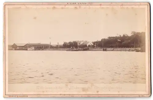 Fotografie Schmidt & Wegener, Kiel, Ansicht Kiel-Gaarde, Blick auf die Wohnung des Oberwerftdirektors, Wilhelminenhöhe