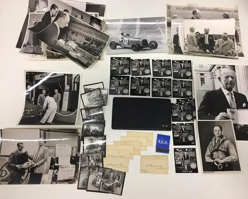 70 Fotografien Ansicht Bourne, britischer Rennfahrer Raymond Mays, B.R.M., Auto, Rennwagen, Orden, Visitenkarten 1