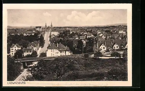 AK Ludwigsburg, Ortsansicht mit Blick auf die Kirche