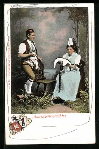 AK Paar in Appenzeller Tracht vor einer Landschaftskulisse, Wappen