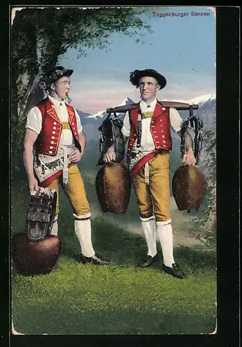 AK Zwei Toggenburger Sennen mit grossen Kuhglocken