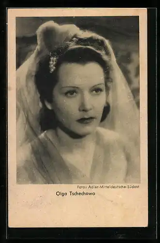 AK Schauspielerin Olga Tschechowa mit ernster Miene