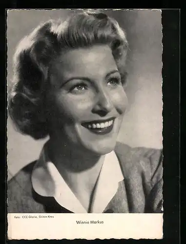 AK Schauspielerin Winnie Markus mit einem bezaubernden Lächeln