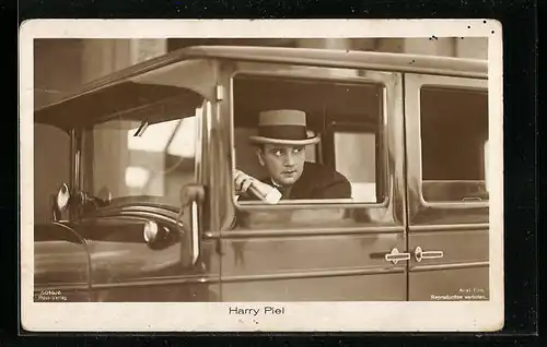 AK Schauspieler Harry Piel im Automobil