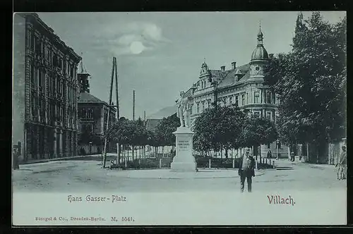 Mondschein-AK Villach, Hans Gasser-Platz mit Denkmal