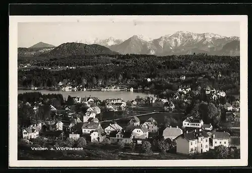 AK Velden a. Wörthersee, Ortsansicht mit See und Bergen