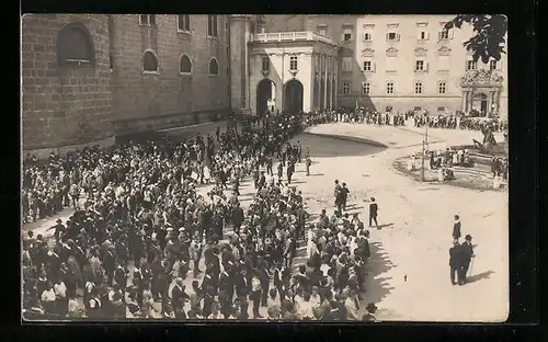 Foto-AK Salzburg, Residenzplatz