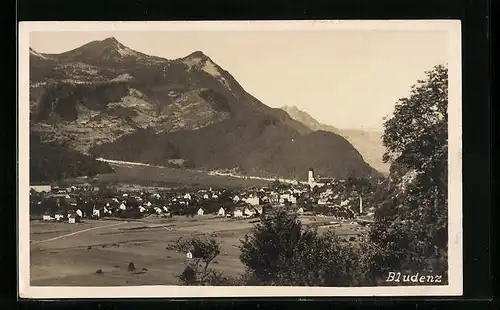 AK Bludenz, Ortsansicht gegen die Berge