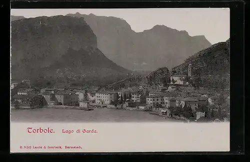 AK Torbole /Lago di Garda, Ortsansicht mit Bergsilhouette