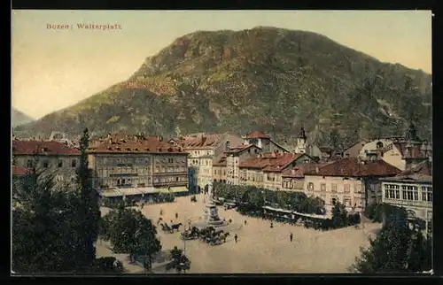 AK Bozen, Walterplatz mit Brunnen