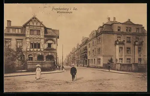 AK Frankenberg i. Sa., Winklerstrasse mit Passanten
