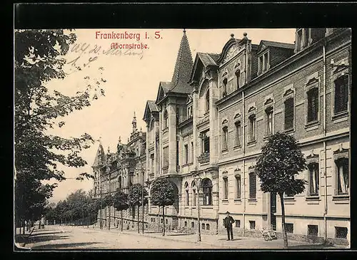 AK Frankenberg i. S., Ahornstrasse mit Mann