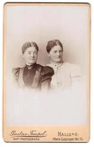 Fotografie Gustav Tempel, Halle a. S., Obere Leipziger-Str. 71, Portrait zwei schöne Frauen in eleganter Kleidung