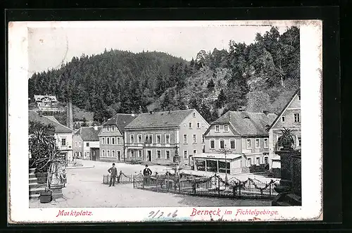 AK Berneck / Fichtelgebirge, Marktplatz