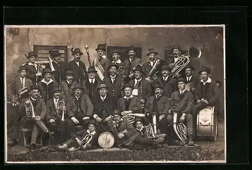 Foto-AK Liezen, Ausflug der Stadtkapelle Feldbach, 15.8.1925