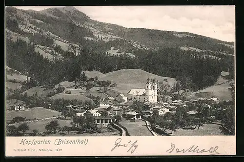 AK Hopfgarten /Brixental, Ortspartie mit Kirche