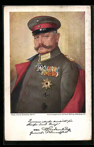 AK Paul von Hindenburg in Portrait, uniformiert mit Abzeichen