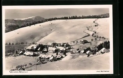 AK Todtnauberg (Schwarzwald), verschneite Ortsansicht mit Blick auf den Belchen