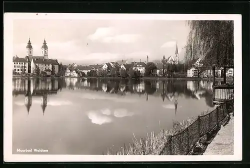 AK Moorbad Waldsee i. Württbg., Ortsansicht am See