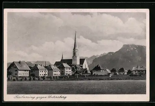 AK Freilassing, Ortsansicht gegen Untersberg