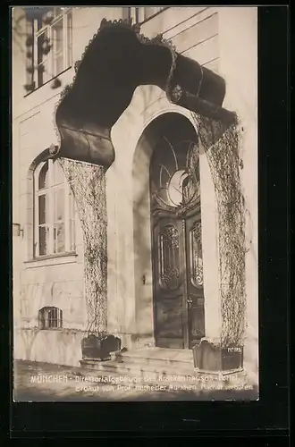 AK München, Direktorialgebäude des Krankenhauses, Portal