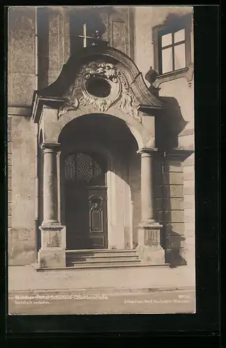 AK München, Portal vom Schulhaus in der Columbusstrasse