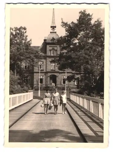 48 Fotografien Ansicht Sonderborg, Zelturlaub, Camping mit Fiat Topolino, Bademode, Windmühle, Klappbrücke, Motorrad