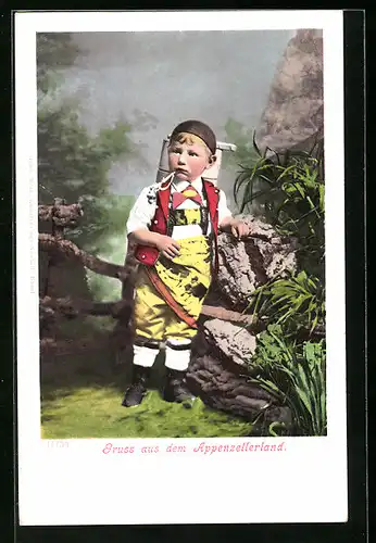 AK Kleiner Junge in Appenzeller Tracht vor Landschaftskulisse