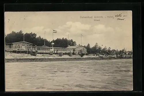 AK Grömitz i. Holst., Blick zum Strand und der Strandhalle