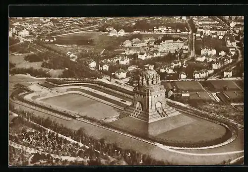 AK Leipzig, Völkerschlachtdenkmal aus der Vogelschau