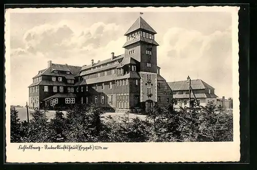 AK Fichtelberg / Erzgeb., Unterkunftshaus auf dem Fichtelberg