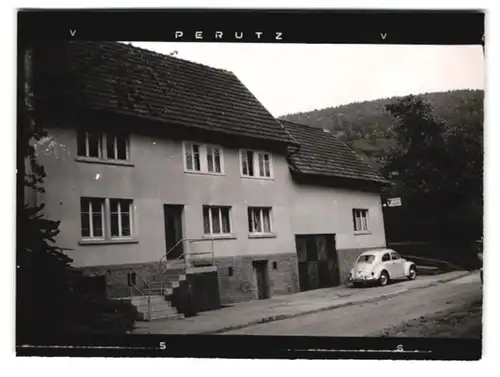 14 Fotografien Ansicht Zittenfelden i. Odw., Gasthaus zur Quelle mit VW-Käfer, Wohnhäuser