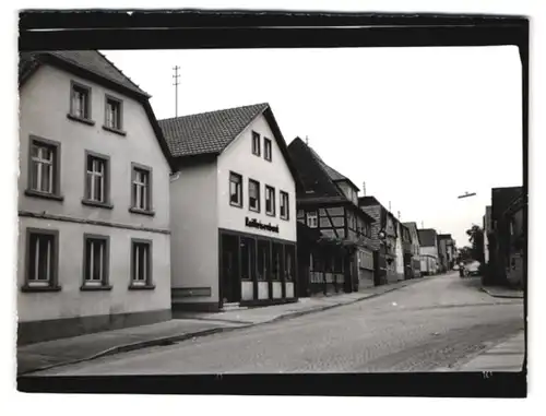 15 Fotografien Ansicht Bürgstadt a. Main, Post mit VW-Käfer, Strassenpartie an der Reifeisenbank, Gasthaus zur Krone