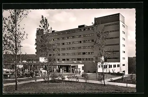 AK Wermelskirchen, Totalansicht Krankenhaus mit Gästen