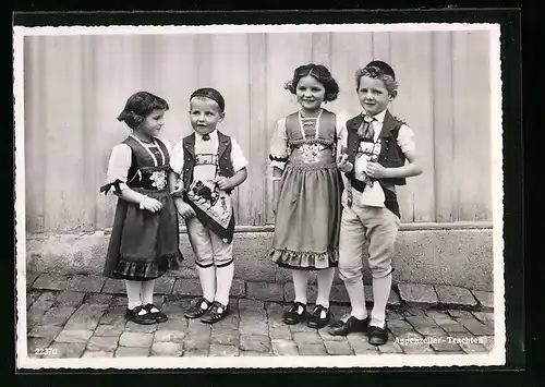 AK Kinder in Appenzeller-Trachten