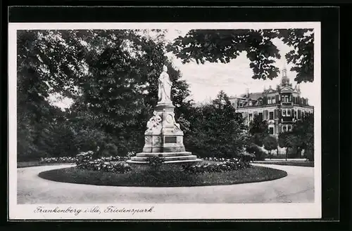 AK Frankenberg i.Sa., Friedenspark mit Siegesdenkmal