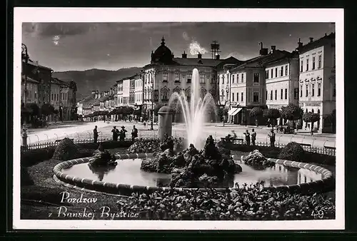 AK Banská Bystrica, Ortspartie mit Brunnen