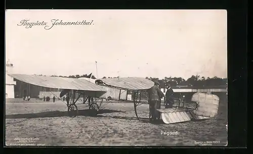 Foto-AK Sanke Nr. 37: Berlin, Pégoud-Flugzeug auf dem Flugplatz Johannisthal